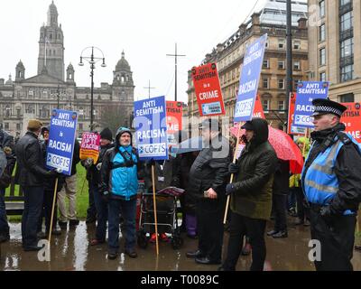 George Square, Glasgow, Escocia, Reino Unido, Europa. El 16 de marzo, 2019. . Confederación de amigos de Israel en 'stand hasta el racismo" demo en un frío día lluvioso en Glasgow. Crédito: Douglas Carr/Alamy Live News