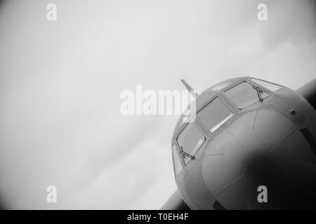 USAF Boeing B-52H Stratofortress bombardero nuclear con copyspace Foto de stock