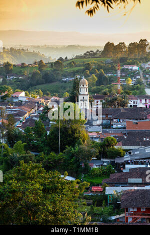 Vista de Salento Village en la región cafetalera de Quindío, Colombia Foto de stock