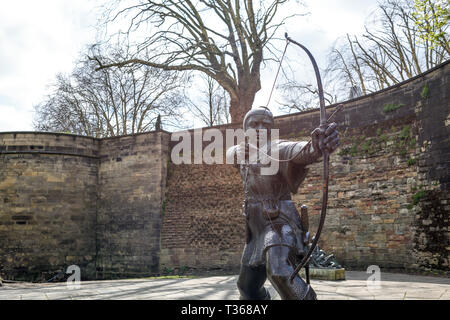 Nottingham icónica estatua de Robin Hood ,en el Reino Unido. Foto de stock