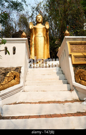 Estatuas de Buda en el monte Phou Si, en Luang Prabang, Laos 2019 Foto de stock