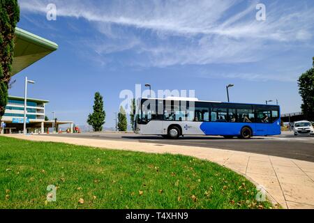 El autobús de la empresa municipal de transportes, EMT, hijo del hospital Espases, Palma, Mallorca, Islas Baleares, España, Europa.