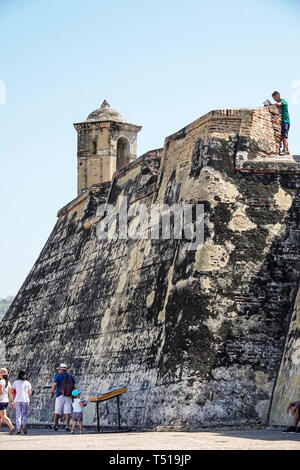 Cartagena Colombia, Castillo de San Felipe de Barajas, Cerro San Lázaro, histórico castillo de fortaleza colonial, Patrimonio de la Humanidad, residentes hispanos