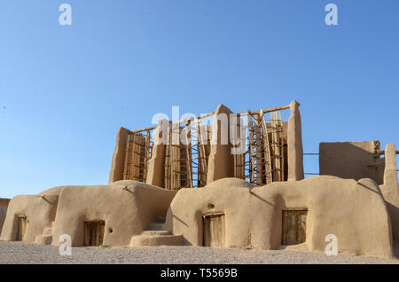 Geógrafos árabes sitúan los molinos de viento en los llanos del Sijistán  (Persia)
