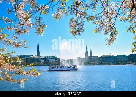 Lago Alster en Hamburgo, Alemania, Europa