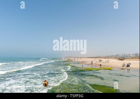 Israel, Tel Aviv-Yafo - 13 de abril de 2019: Playa del Secreto Foto de stock