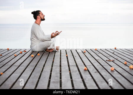 Ropa Yoga Blanca Meditacion