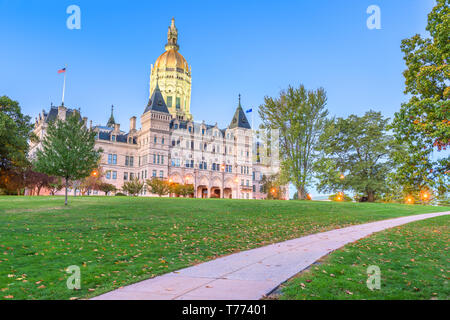 Capitolio del Estado de Connecticut en Hartford, Connecticut, EE.UU. al amanecer. Foto de stock