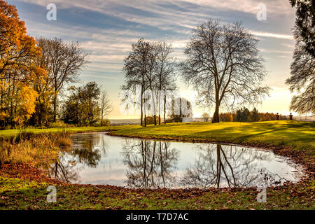 Rushmore Park Golf Club en otoño. Wiltshire, Reino Unido.