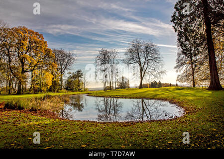 Rushmore Park Golf Club en otoño. Wiltshire, Reino Unido.