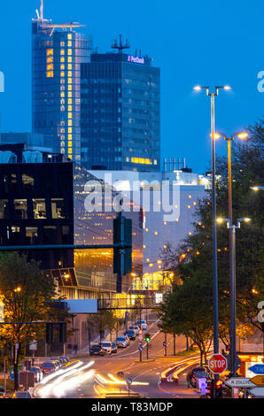 Alemania, Essen, centro de la ciudad, Torre Segerothstrasse, RWE, centro comercial Limbecker Platz, Funke Mediengruppe, Postbank, Foto de stock