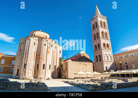 Iglesia de San Donatus y el Foro romano de Zadar (Croacia) Foto de stock