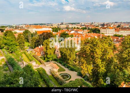 República Checa, Praga, catalogada como Patrimonio de la Humanidad por la UNESCO, el castillo de Praga, los jardines del castillo Foto de stock