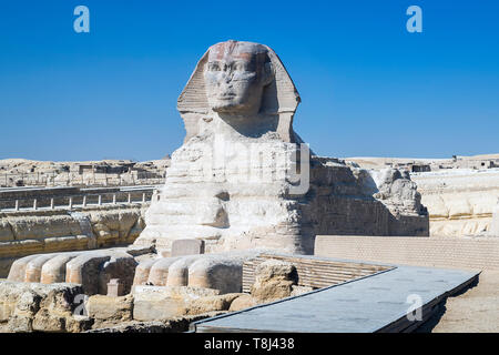 La gran Esfinge de Giza, cerca de El Cairo, Egipto Foto de stock