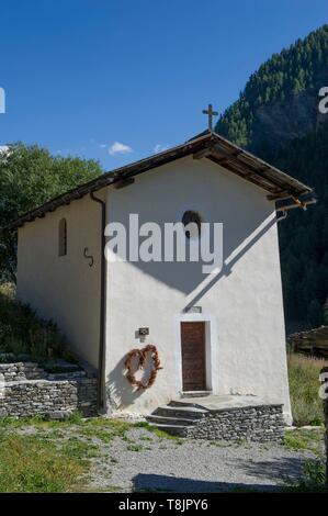Francia, Hautes Alpes, el macizo de Queyras Saint Veran, la capilla de Santa Ana Foto de stock