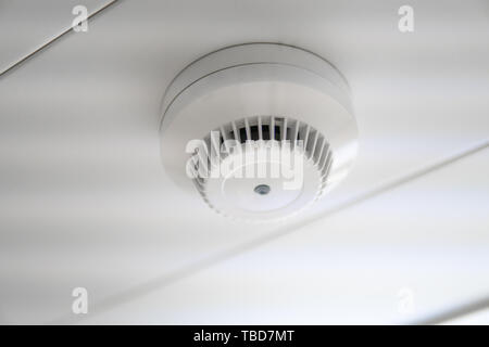 Detector de Alarma de Incendio de Monóxido de Carbono de Humo Residencial  Fotografía de stock - Alamy