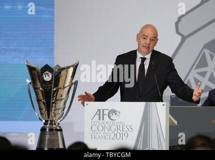 París, Francia. 04 junio, 2019. El Presidente de la FIFA, Gianni Infantino hace un discurso durante el Congreso Extraordinario de AFC en París, Francia, 4 de junio de 2019. China fue confirmado como el anfitrión de la Copa Asiática de la AFC 2023. Crédito: Xinhua/Alamy Live News Foto de stock