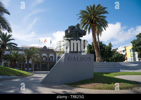 Las Palmas de Gran Canaria, España - 31 de diciembre de 2017. Plaza local de La Feria está situado en el barrio de Triana en Las Palmas de Gran Canaria Foto de stock