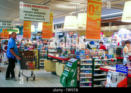 Hipermercados Auchan, retirada en Ecully, Francia