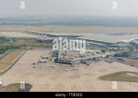 Vista Del Aeropuerto Internacional Indira Gandhi De Nueva Delhi, India ...