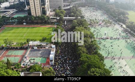 2 millones de manifestantes se destacan a oponerse a un polémico proyecto de ley de extradición que puede incluir china. Desde el 09 de junio, el pueblo de Hong Kong mantenga la protesta a agai