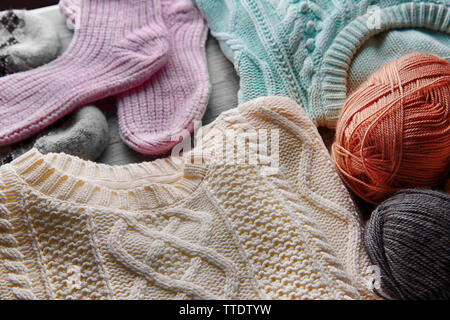 Caliente la ropa hecha a mano y el algodón closeup Fotografía de stock -  Alamy