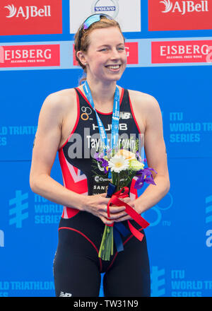 Georgia Taylor Brown ganador de oro en primer lugar en la Serie Mundial de Triatlón ITU Elite Triatlón Womens competencia en Leeds 2019 Foto de stock