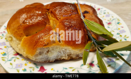 Pan bendito de la época de Pascua. En Toscana, en los alrededores de  Florencia es típico el Pan di ramerino, un suave y dulce pan hecho con pan  Fotografía de stock - Alamy