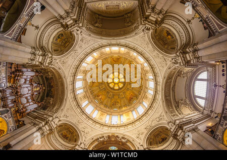 Dome interieur, cúpula, Berlín, Alemania