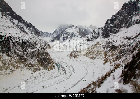 La Mer de Glace valle bajo del macizo del Mont Blanc en francés Alsp Foto de stock