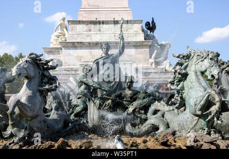 Monument aux Girondins, Trevi , la place des Quinconces, en Burdeos, Francia Foto de stock