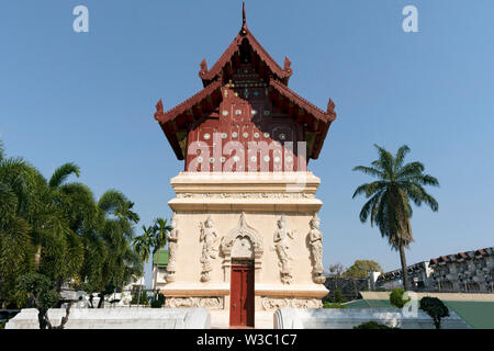 Hor Trai Biblioteca en el templo Wat Phra Singh, Chiang Mai, Tailandia