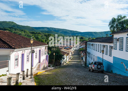La arquitectura colonial de la localidad rural de Pirenopolis, Goiás, Brasil Foto de stock