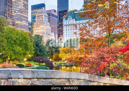 Central Park durante el otoño en la Ciudad de Nueva York.