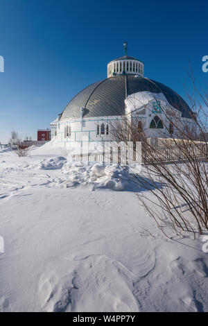 Iglesia de Nuestra Señora de la victoria en Inuvik, Northwest Territories, Canadá Foto de stock