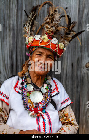 Un retrato de una mujer Tribal Ifugao, Banaue, Luzón, Filipinas Foto de stock