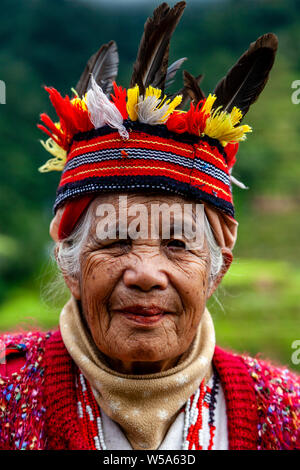 Un retrato de una mujer Tribal Ifugao, Banaue, Luzón, Filipinas Foto de stock