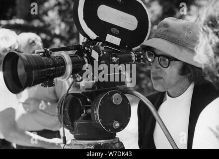 Woody Allen (1935- ), director, guionista y actor de cine norteamericano. Artista: Desconocido
