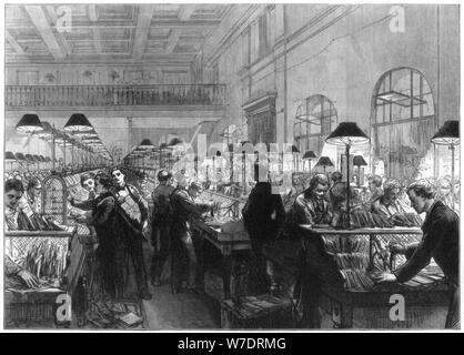Estampación y oficina de clasificación, la Oficina General de Correos, Londres, 1875. Artista: Desconocido Foto de stock