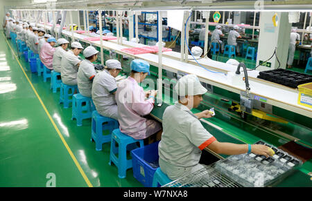 Fabricantes, proveedores y empresa de monos desechables no tejidos de China  - XIAN WAN LI
