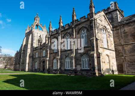 Corona la torre de la capilla de King's College, Universidad de Aberdeen, Old Aberdeen, Aberdeen, Escocia, Reino Unido