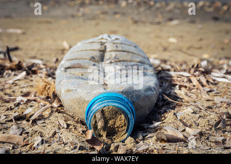 Fondo de botella llena de arena de colores Fotografía de stock - Alamy