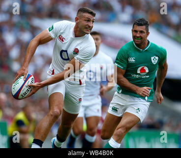 Londres, Reino Unido. 24 Aug, 2019. Londres, Inglaterra. Agosto 24: Jonny Mayo de Inglaterra durante Quilter Internacional entre Inglaterra e Irlanda en el Twickenham Stadium el 24 de agosto de 2019 en Londres, Inglaterra. Crédito: Foto de acción Deporte/Alamy Live News