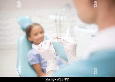 protector bucal para niños Fotografía de stock - Alamy