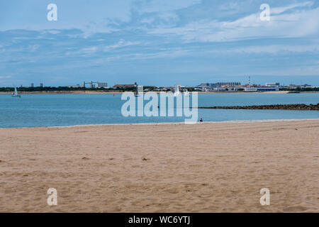 La Rochelle, Francia - 07 mayo, 2019: Minimes Playa o Plage des Minimes en La Rochelle, Francia Foto de stock