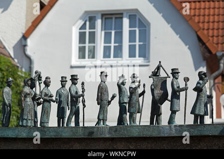 Memorial en el casco antiguo de la ciudad, Warnemünde, Rostock, Mecklenburg-West Pomerania, Alemania Foto de stock