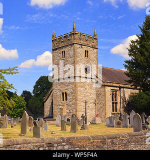 La Iglesia de la santísima Trinidad en Ashford en el agua Derbyshire, Reino Unido