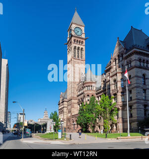 El antiguo Ayuntamiento de Toronto, en la soleada mañana, Canadá.