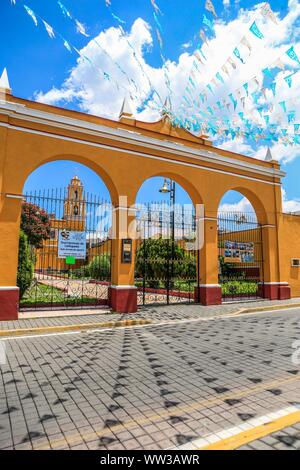 Azulejos de Talavera en una casa, Puebla, México Fotografía de stock - Alamy