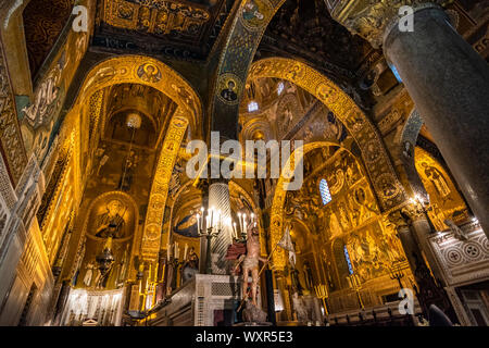 Interior de la capilla palatina de Palermo, Sicilia, Italia Foto de stock